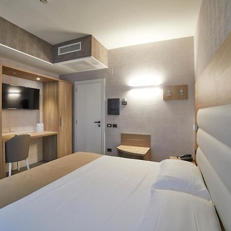Hotel Concorde Камерано Номер фото