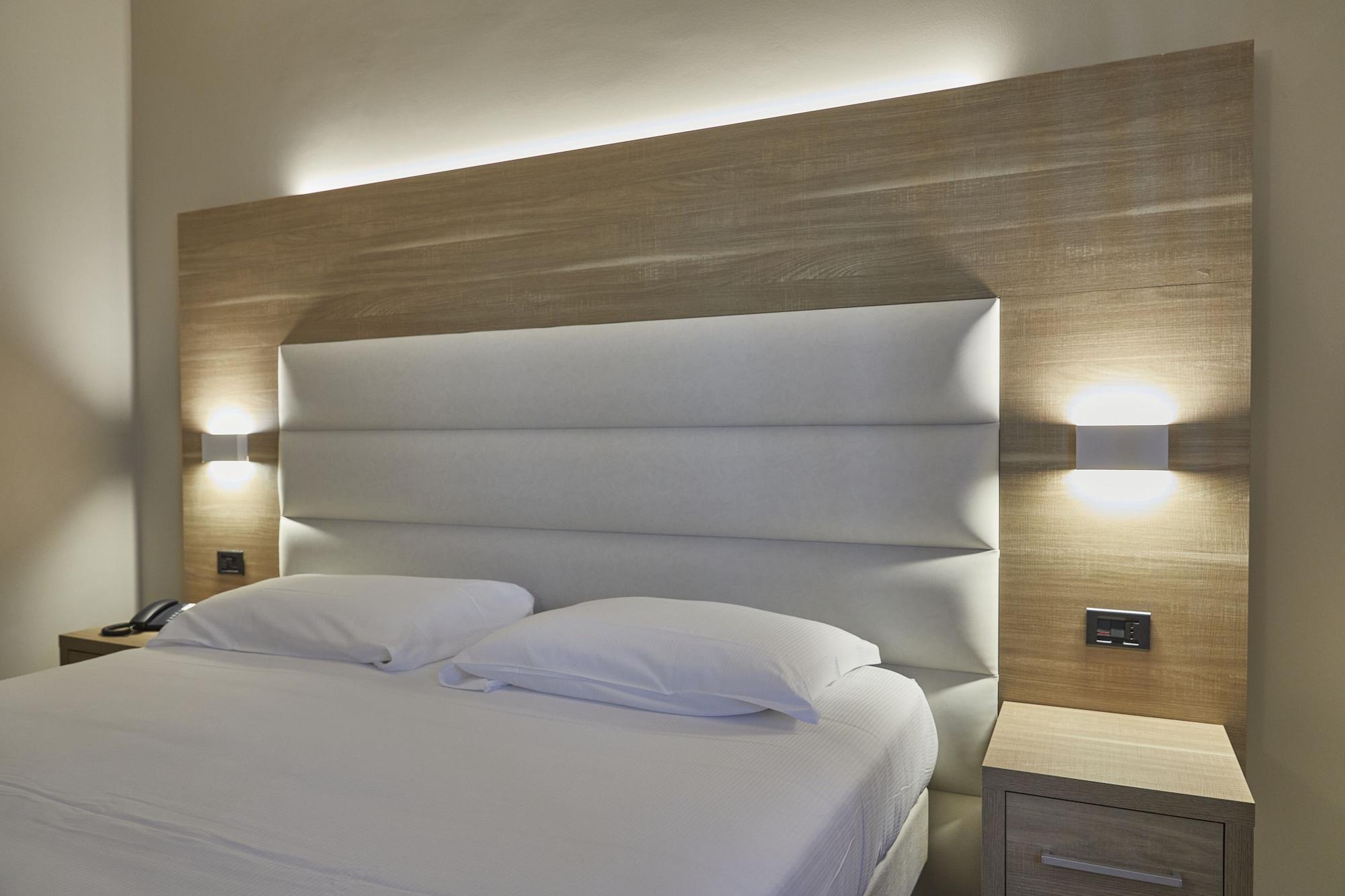 Hotel Concorde Камерано Экстерьер фото