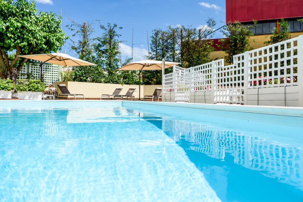 Hotel Concorde Камерано Экстерьер фото